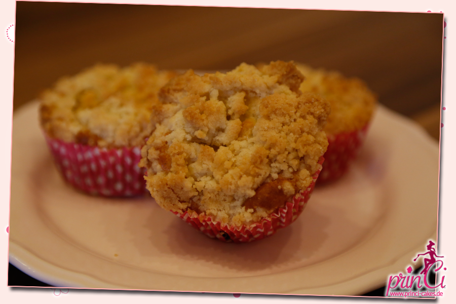 Rhabarber Streusel Muffins für Muttertag