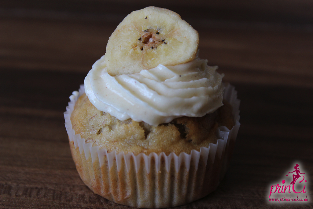 BackWahn: Bananen Cupcakes mit Zimt Frosting | prinCi Cakes