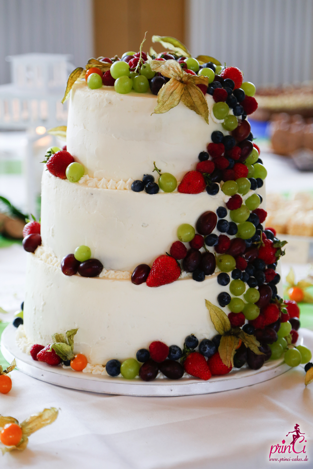 Hochzeitstorte mit Früchten | prinCi Cakes