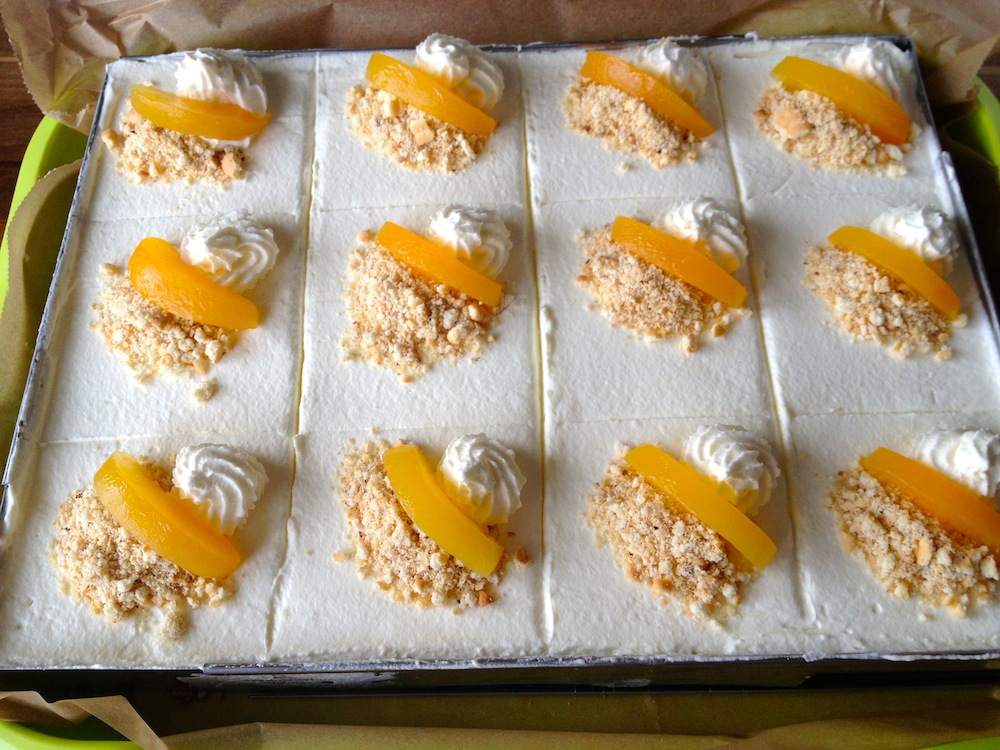 BackWahn: Aprikosen-Nuss-Schnitten | prinCi Cakes