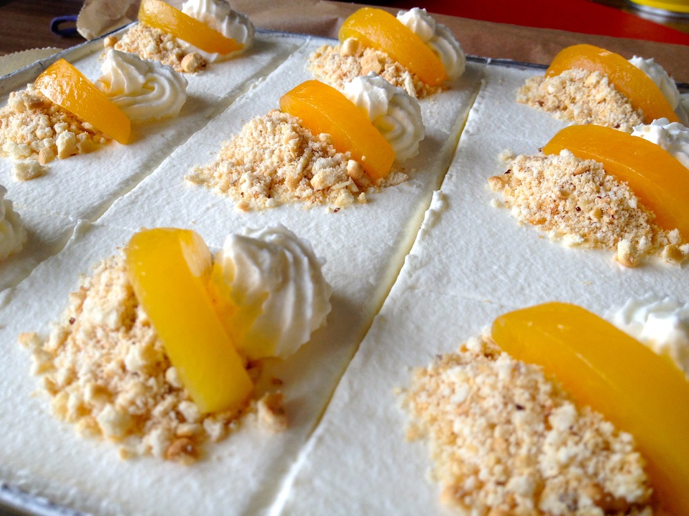 BackWahn: Aprikosen-Nuss-Schnitten | prinCi Cakes