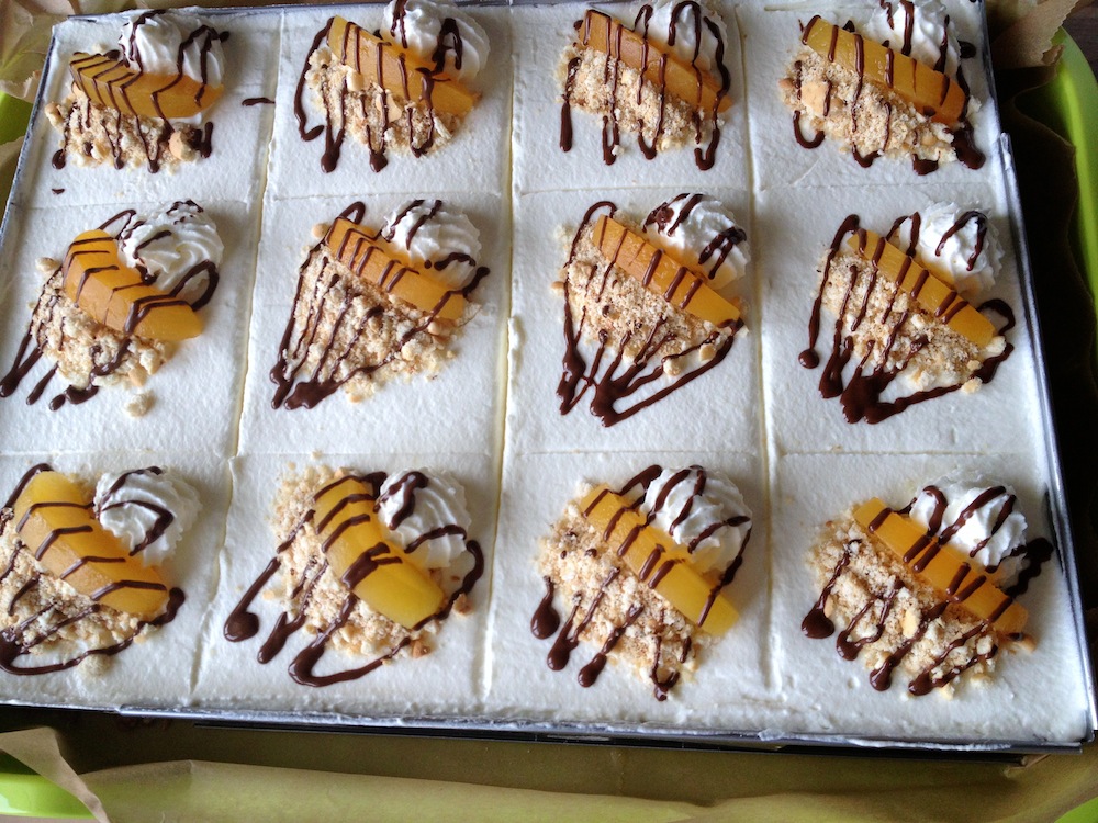 BackWahn: Aprikosen-Nuss-Schnitten | prinCi Cakes